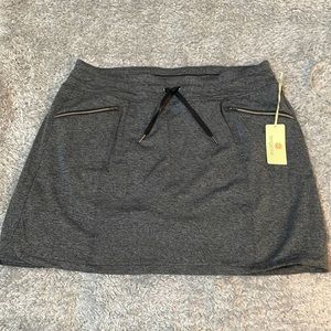 Tangerine athletic skirt with built in shorts (XL) in heathered gray